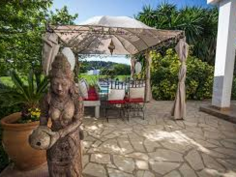 casa-solara-outside-dining